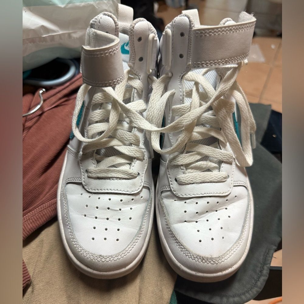 Nike court borough mid gs white aquamarine